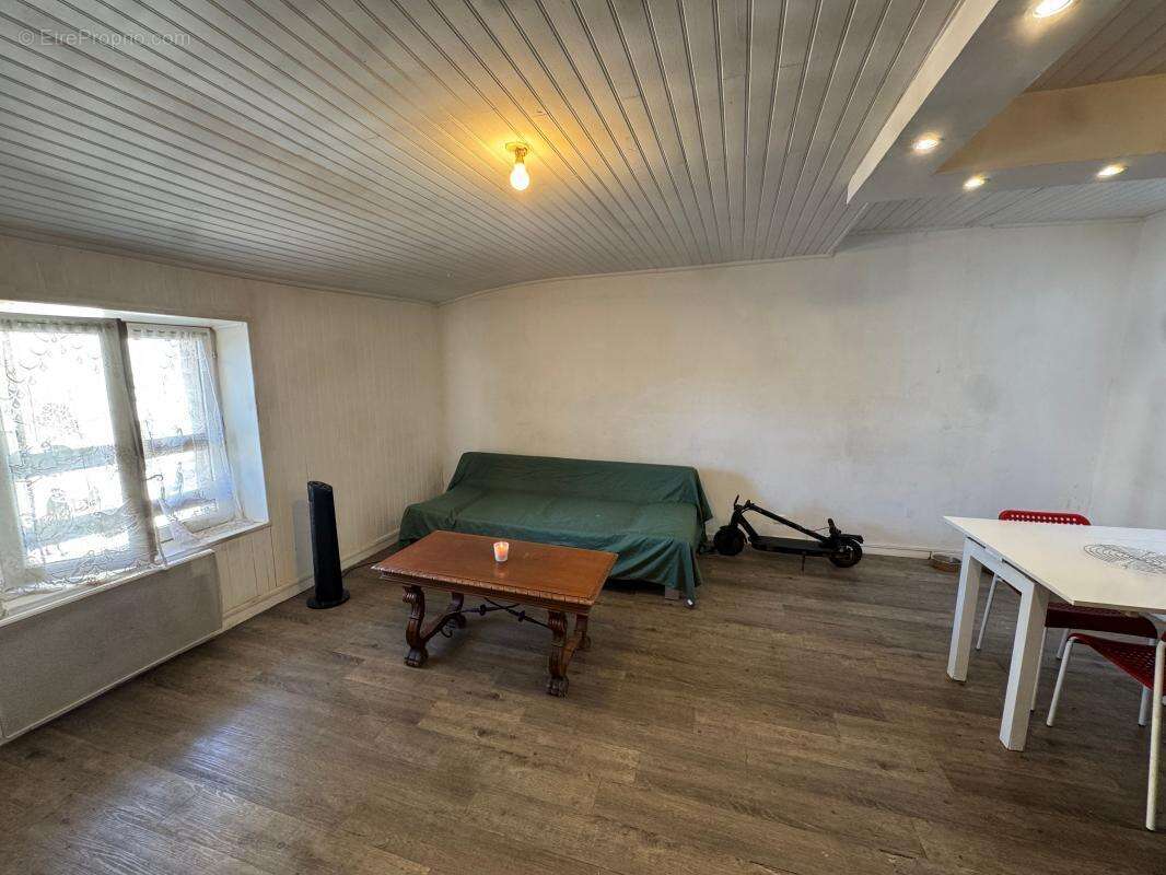 Appartement à PONT-DE-CHERUY