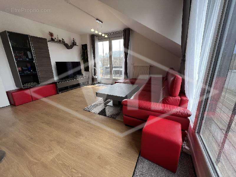 Appartement à COMBS-LA-VILLE