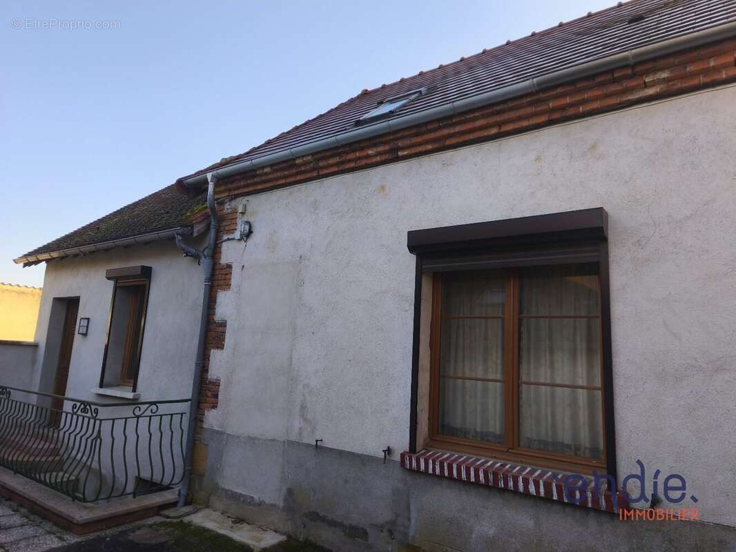 Maison à COSNE-D'ALLIER