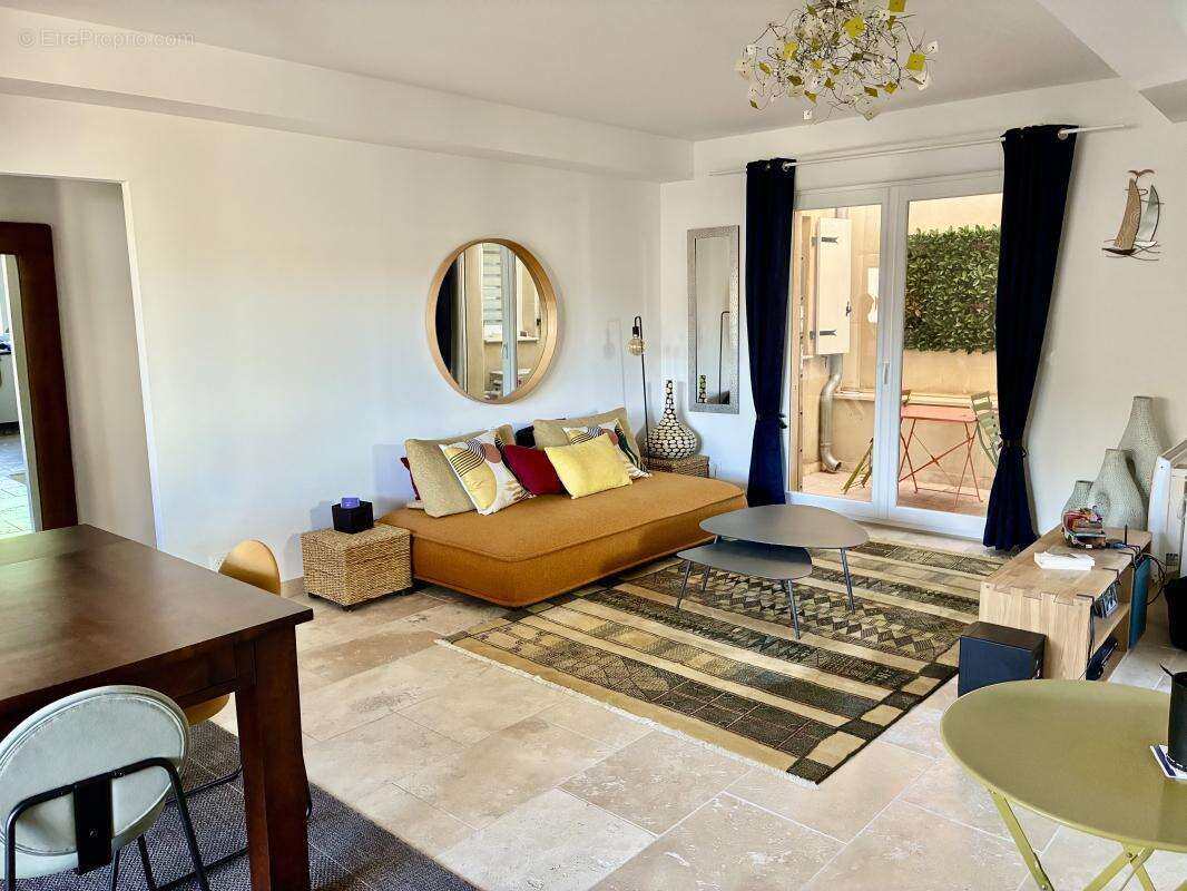 Appartement à EYGUIERES