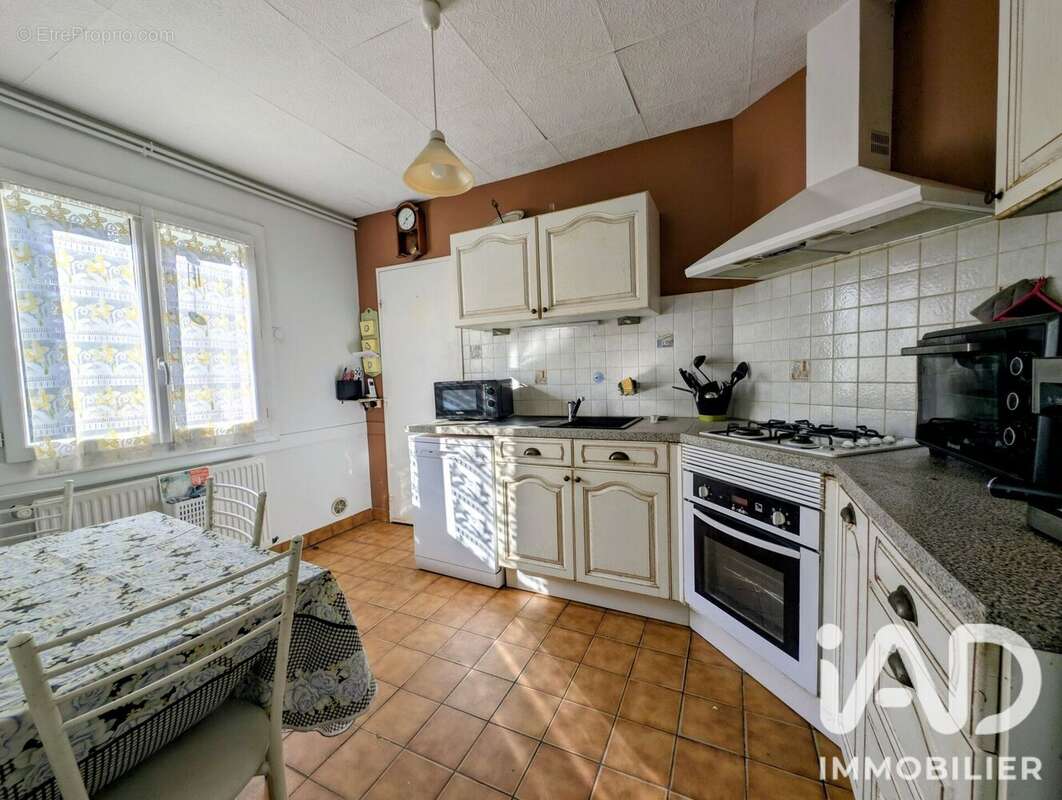 Photo 5