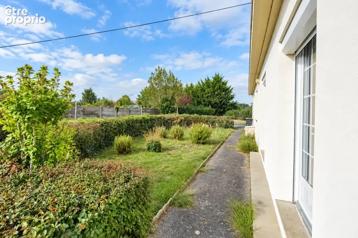 Maison aux beaux volumes au calme - photo 9