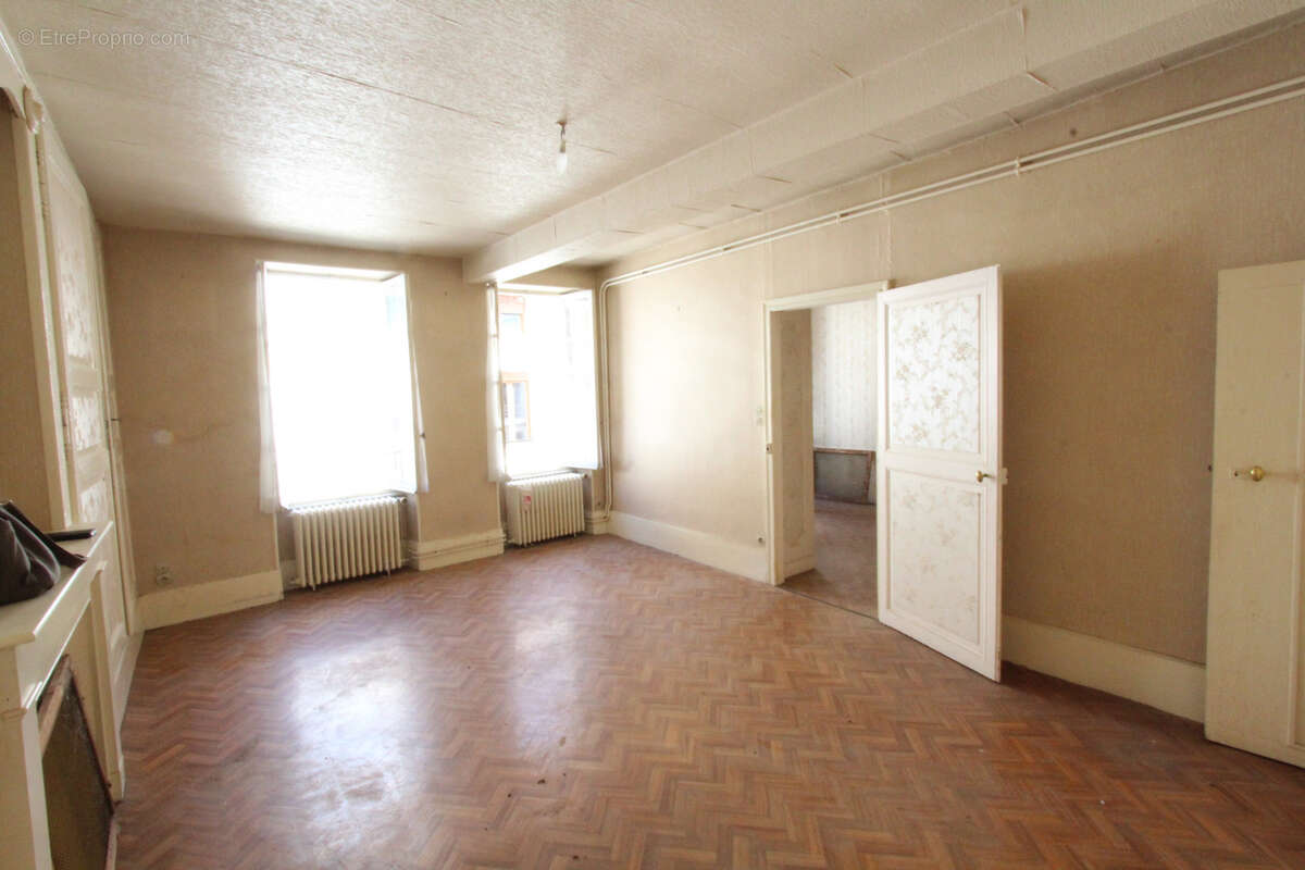 Maison à LA CHARITE-SUR-LOIRE