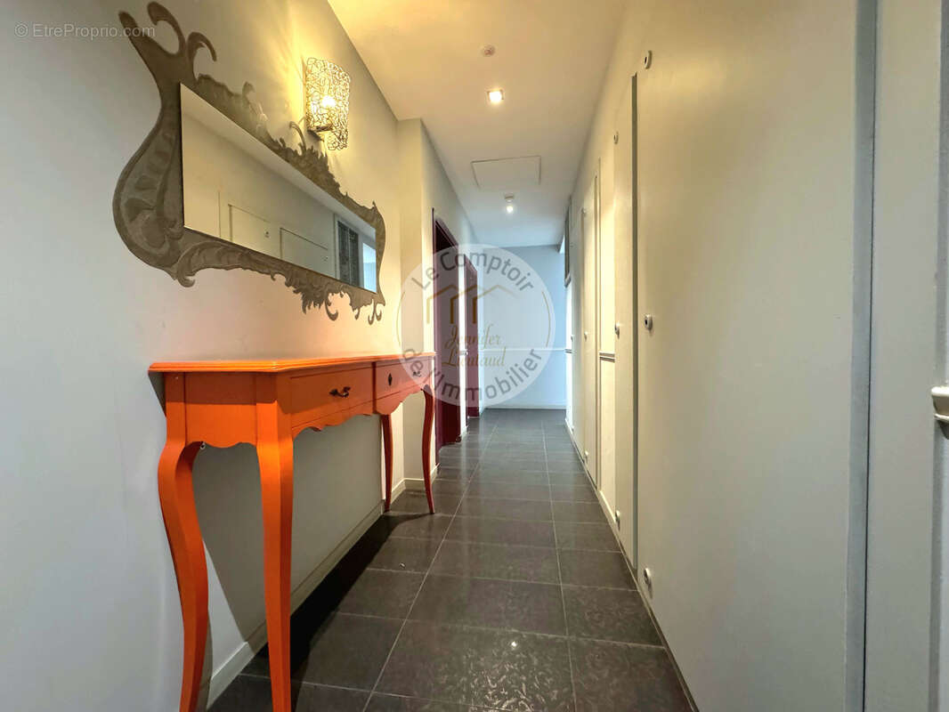 Appartement à MARSEILLE-2E