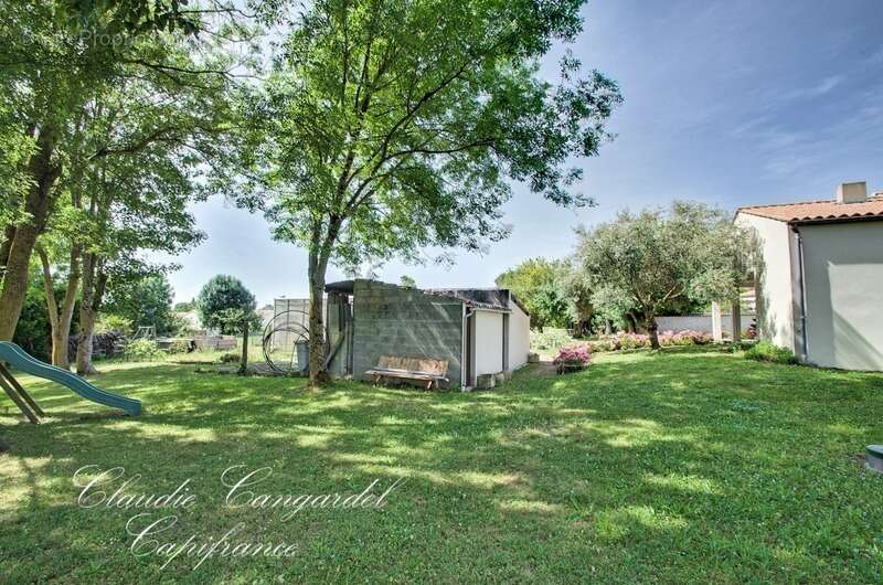 Maison à vendre de 217 m² au calme, sur plus de 2 100 m² de parcelle, à 7 min de Châtelaillon-Plage - photo 23