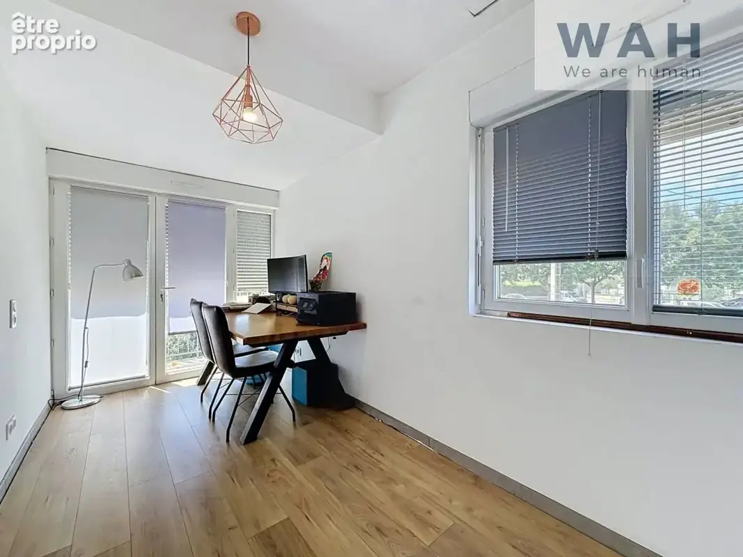 Maison 8 pièces de 219 m2 avec piscine, garage et logement indépendant à Rodilhan - photo 5