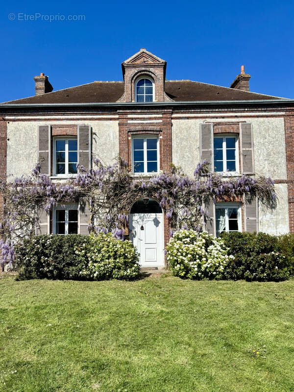 Maison à MARCILLY-LA-CAMPAGNE