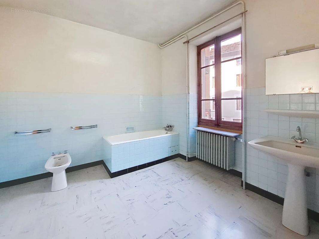 Maison à LES ECHELLES