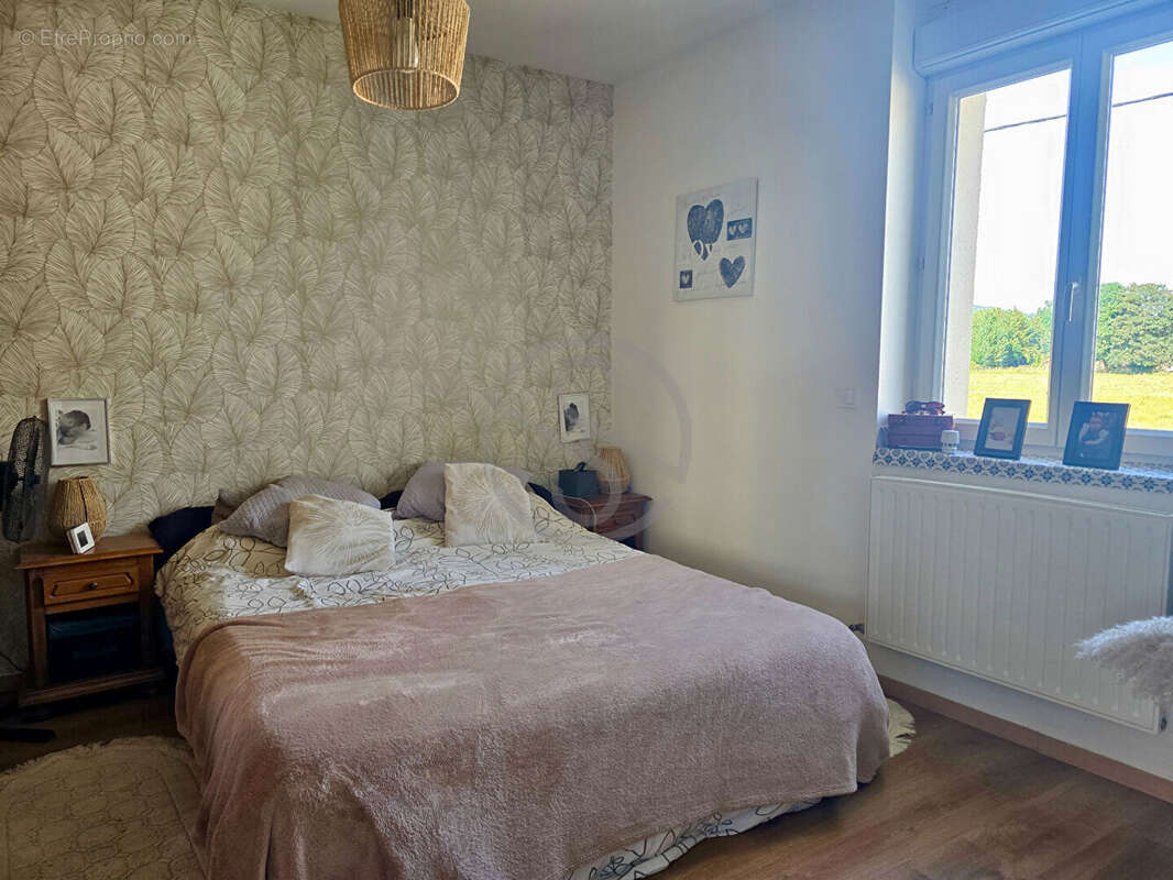 Maison à LA FRETTE