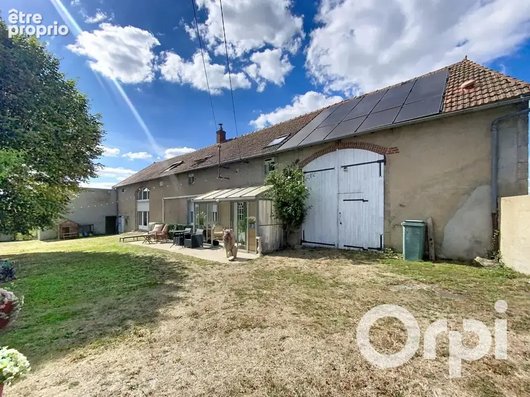 Longère rénovée sur plus de 1700m² de terrain - photo 40