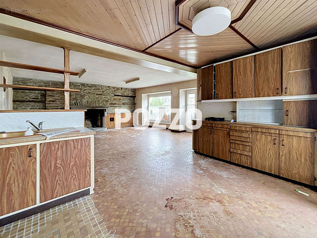 Appartement à SAINT-LAURENT-DE-TERREGATTE