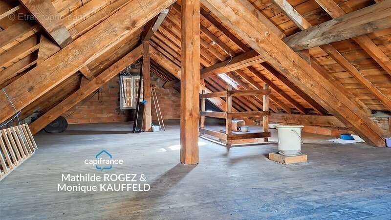 Maison à AUGEROLLES