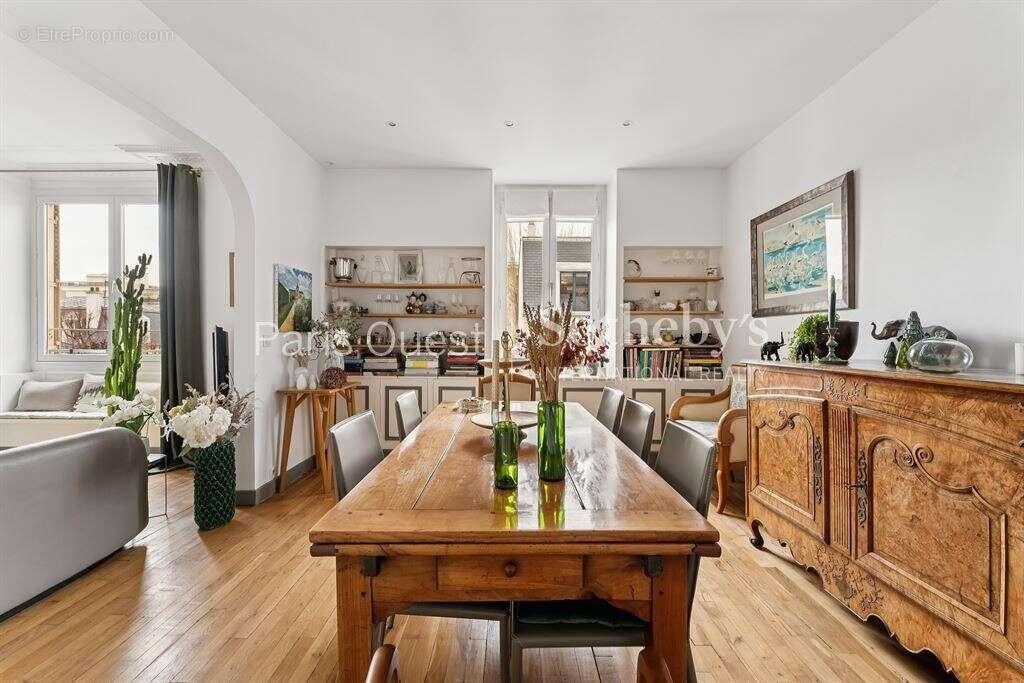 Appartement à NEUILLY-SUR-SEINE