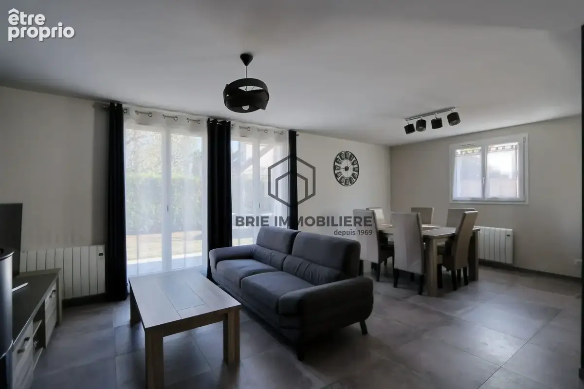 Maison 7 pièces 142 m² à vendre à Mandres-Les-Roses (94520) - photo 3