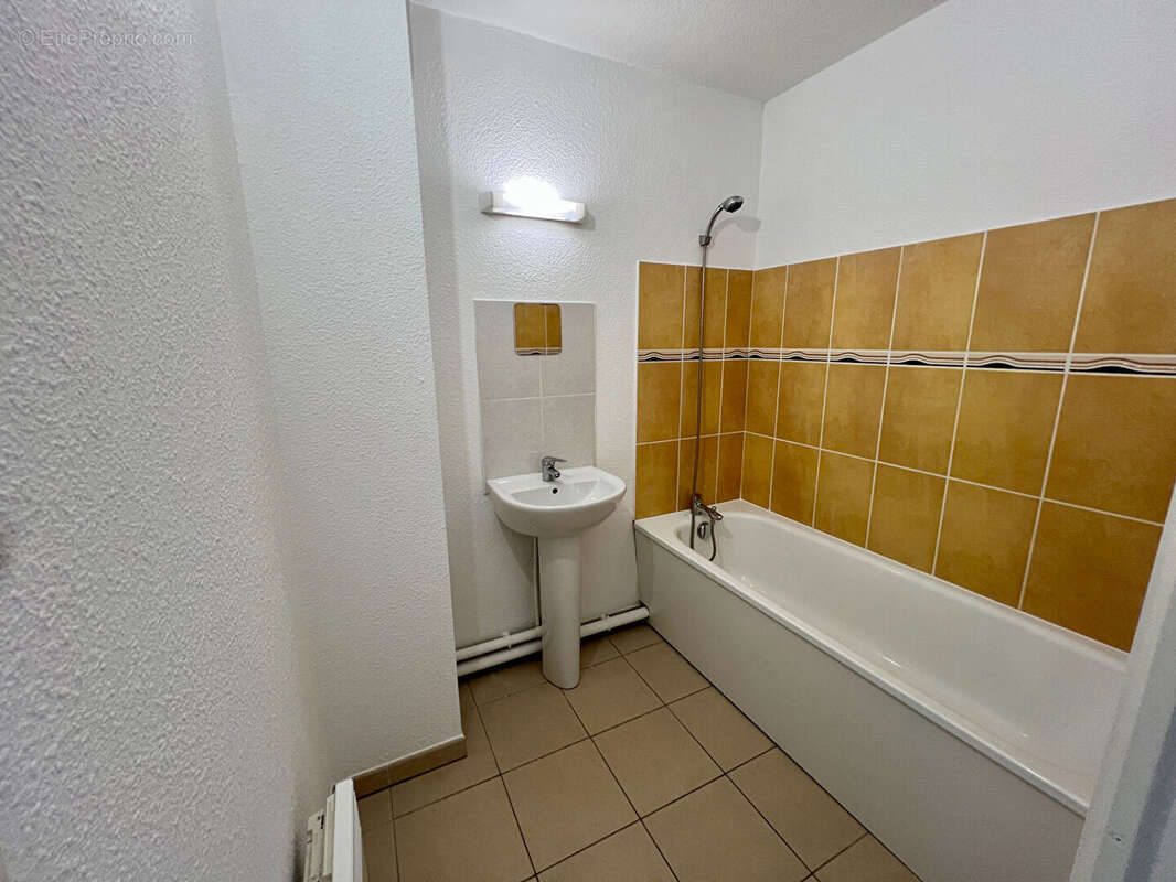 Appartement à BELIN-BELIET