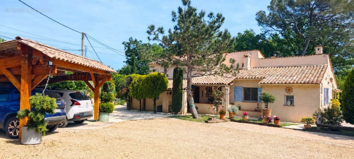 Maison à SEILLANS