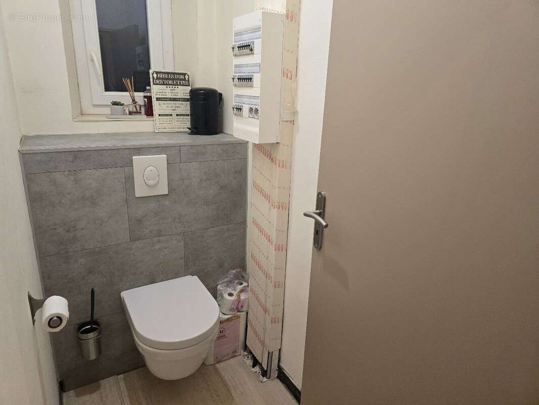 Immeuble de rapport avec 2 grands garages - Salmiech - photo 7