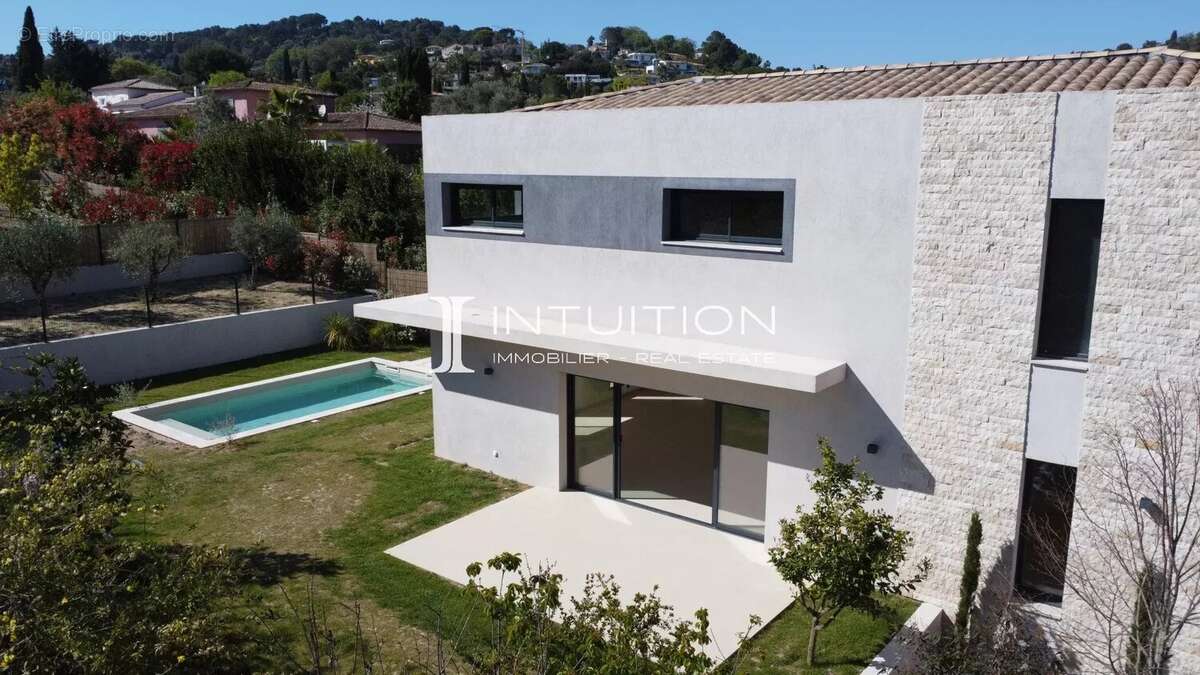 Maison à MOUGINS