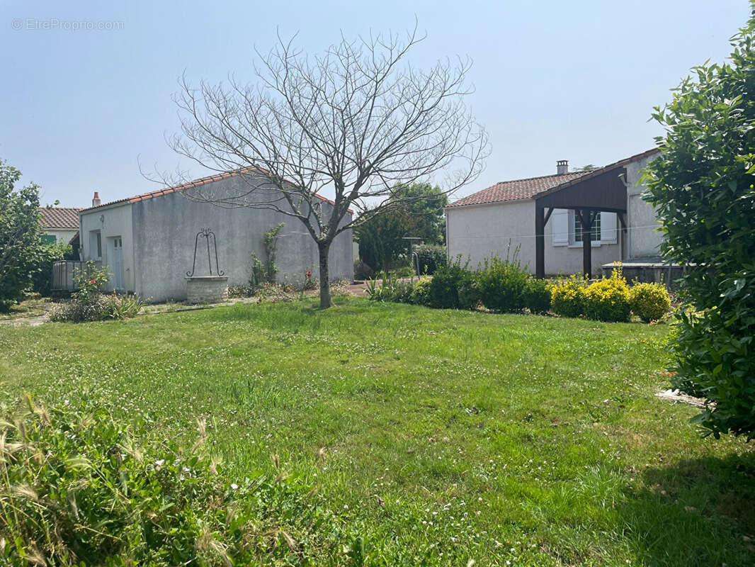 Maison à BOURCEFRANC-LE-CHAPUS