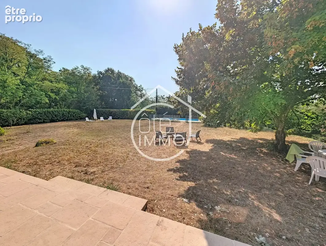 PRIGONRIEUX : Charmante périgourdine de 140m² avec piscine et garage - photo 12