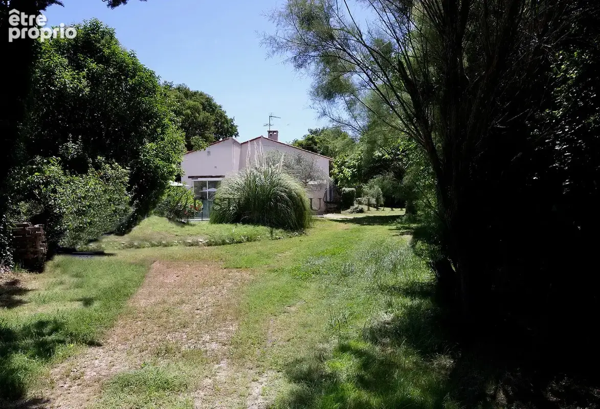 Maison à VENTABREN