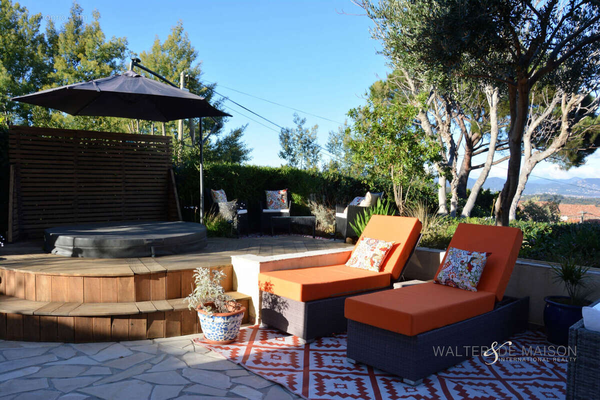 Appartement à LA CROIX-VALMER