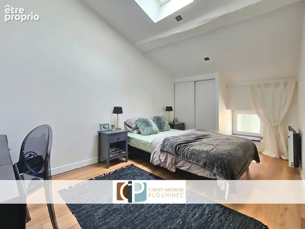 Centre de Mâcon, appartement de 94m2 entièrement rénové avec charme. - photo 7