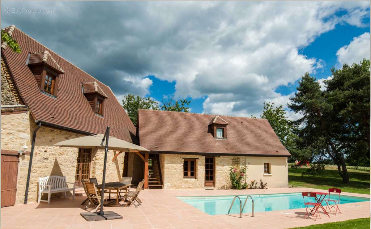 Maison à LES EYZIES-DE-TAYAC-SIREUIL