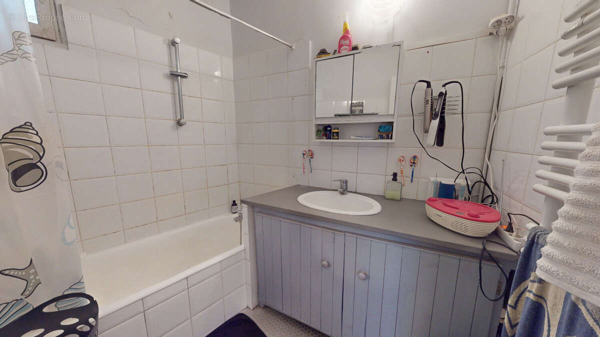 Appartement 3 pièces de 82 m2 avec 2 balcons - Vallier / Libération - Grenoble - photo 12