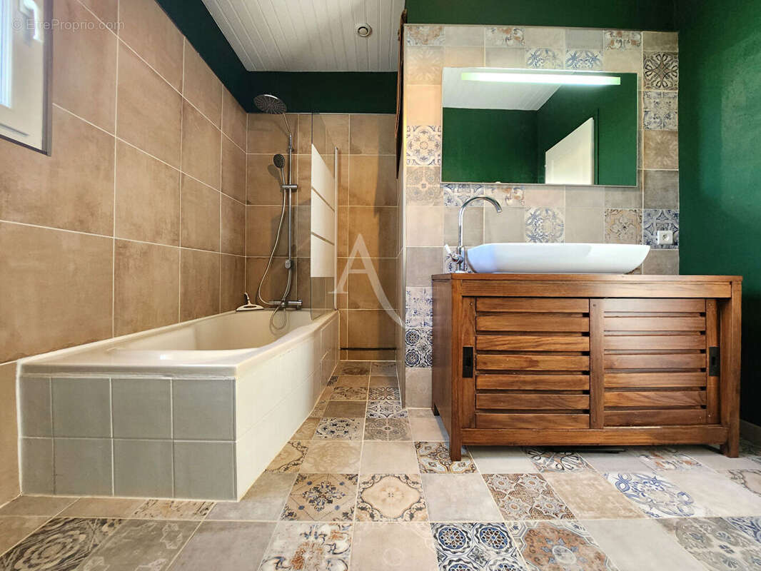 Maison à LA CHAPELLE-ACHARD