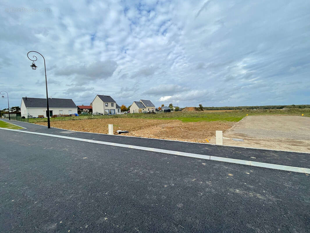 Terrain à PACY-SUR-EURE