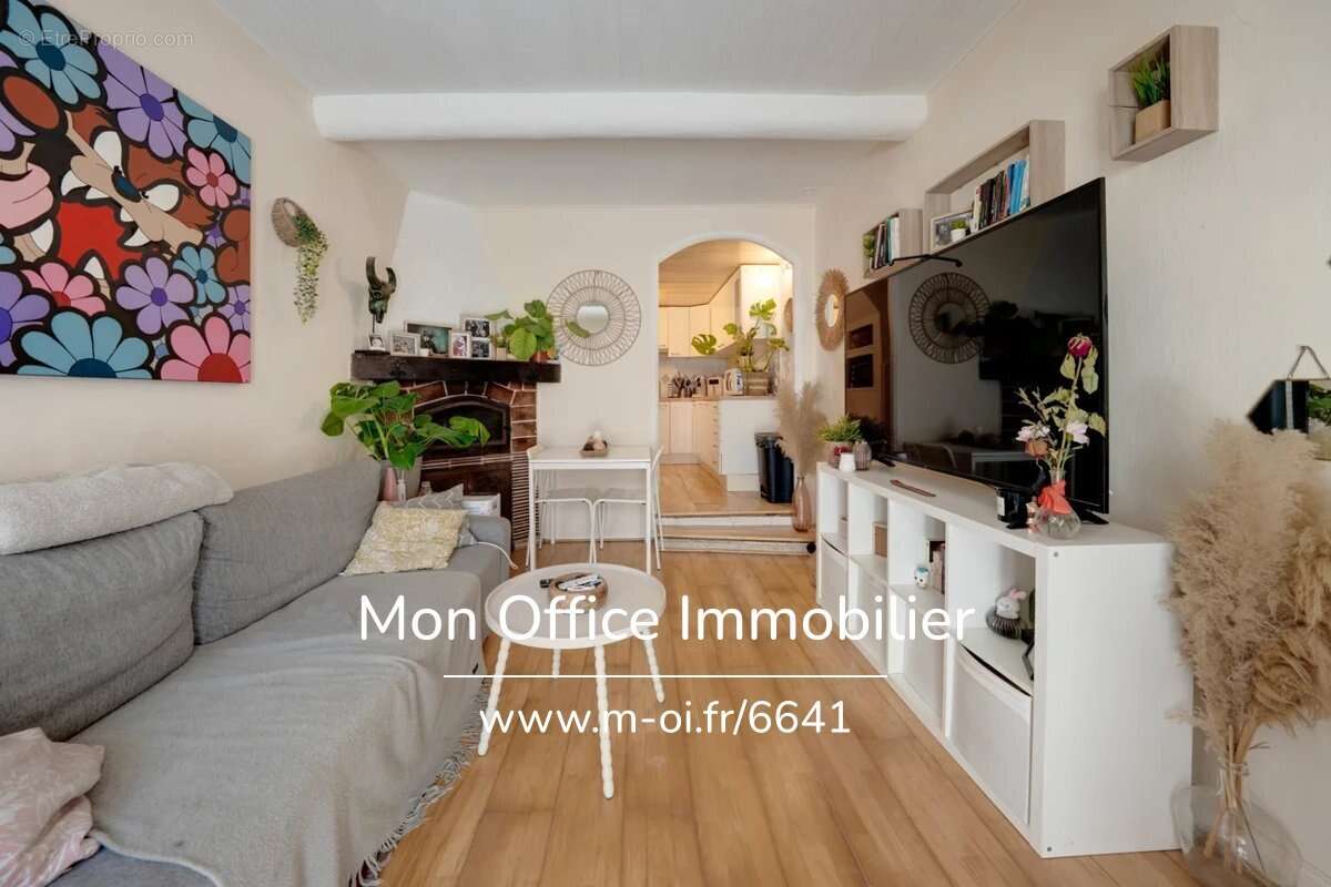 Référence : 6641-CDI. - Spécial investisseur – Maison de village avec terrasse et locataire en place au cœur de Bouc-Bel-Air - photo 3