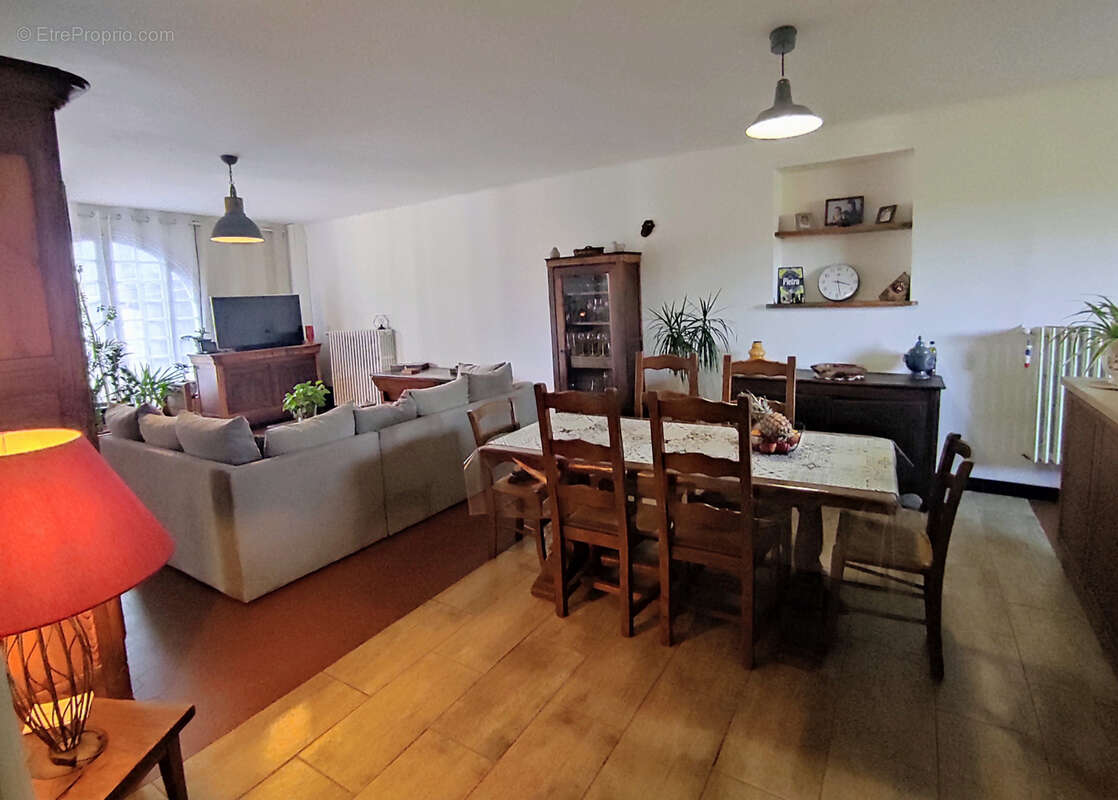 Maison à SAINT-AMBROIX