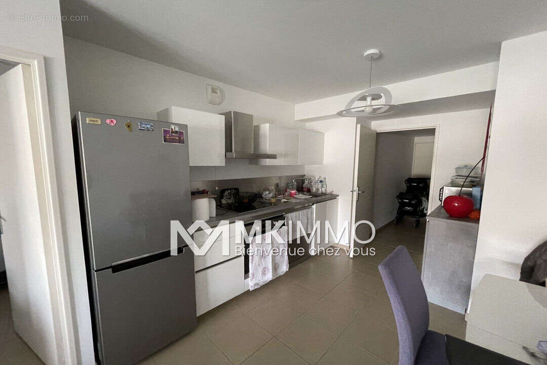 Appartement à SAINT-LAURENT-DU-VAR