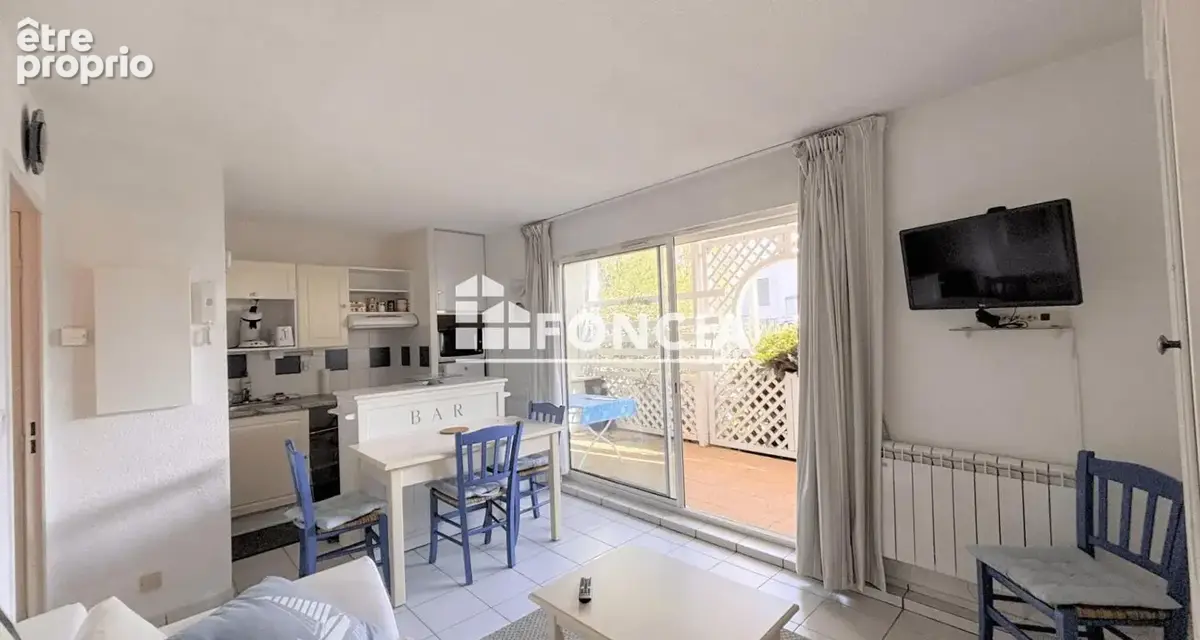 Charmant appartement, idéalement situé à quelques pas de la plage SUD de FOURAS - photo 2