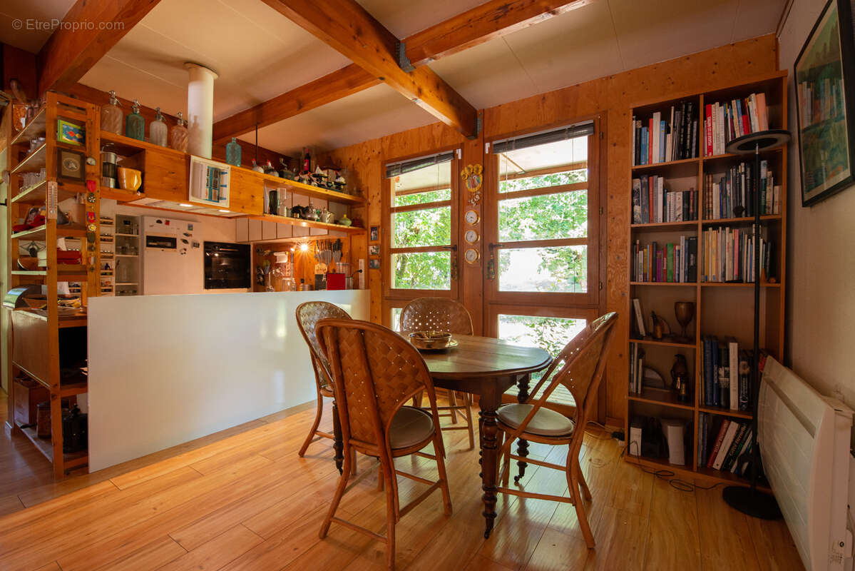 Maison à CABANAC-ET-VILLAGRAINS