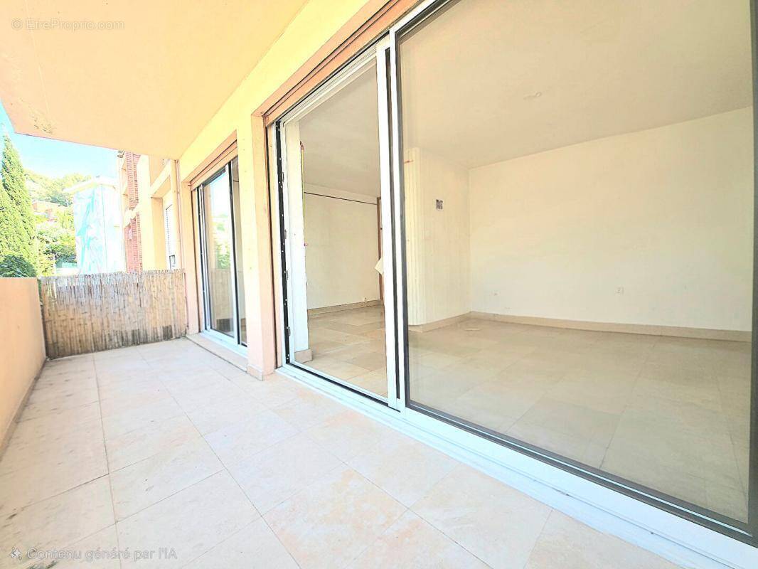 Appartement à LE LAVANDOU