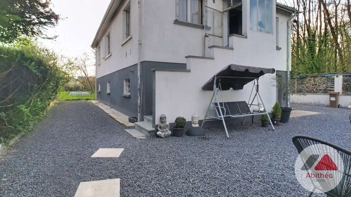 Maison à SAINT-ANDRE-LES-VERGERS