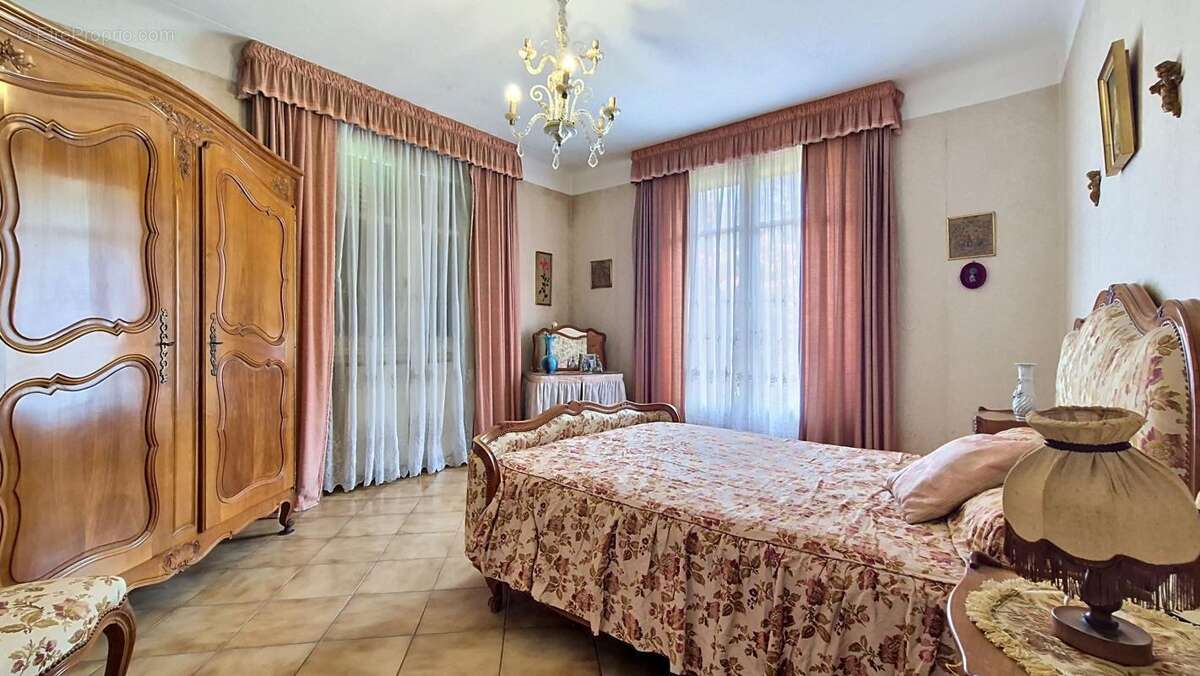 Maison à MOUGINS