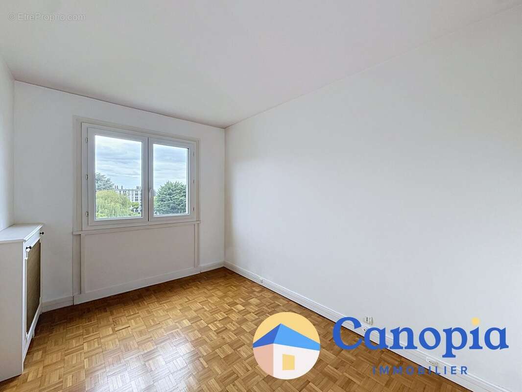 Appartement à L'HAY-LES-ROSES