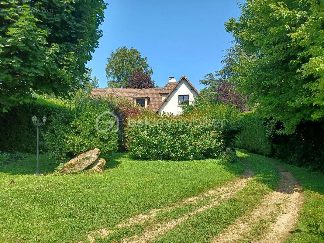 Maison à LUMIGNY-NESLES-ORMEAUX