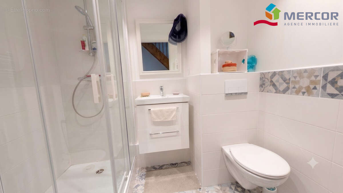Salle de douche et wc étage 1