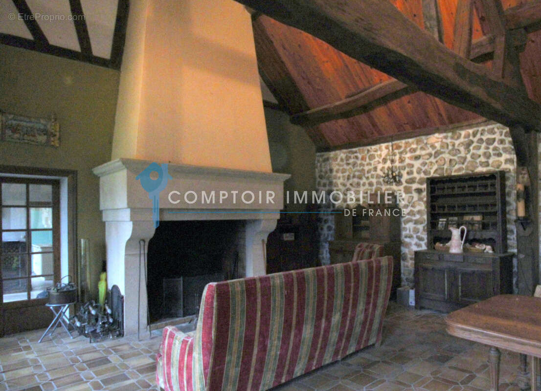 A vendre Dpt Eure (27) proche Paçy sur Eure Longère 200 m2 sur terrain 3695 m2 - photo 2