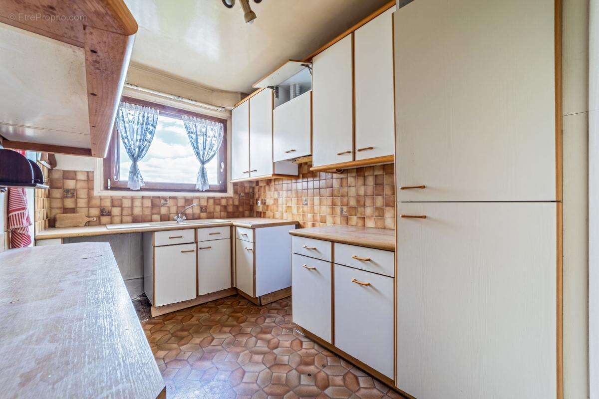 Appartement à LE PLESSIS-ROBINSON