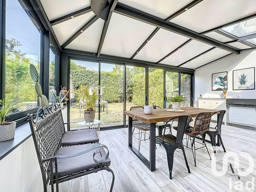 Photo 1 - Maison à JOUY-LE-MOUTIER