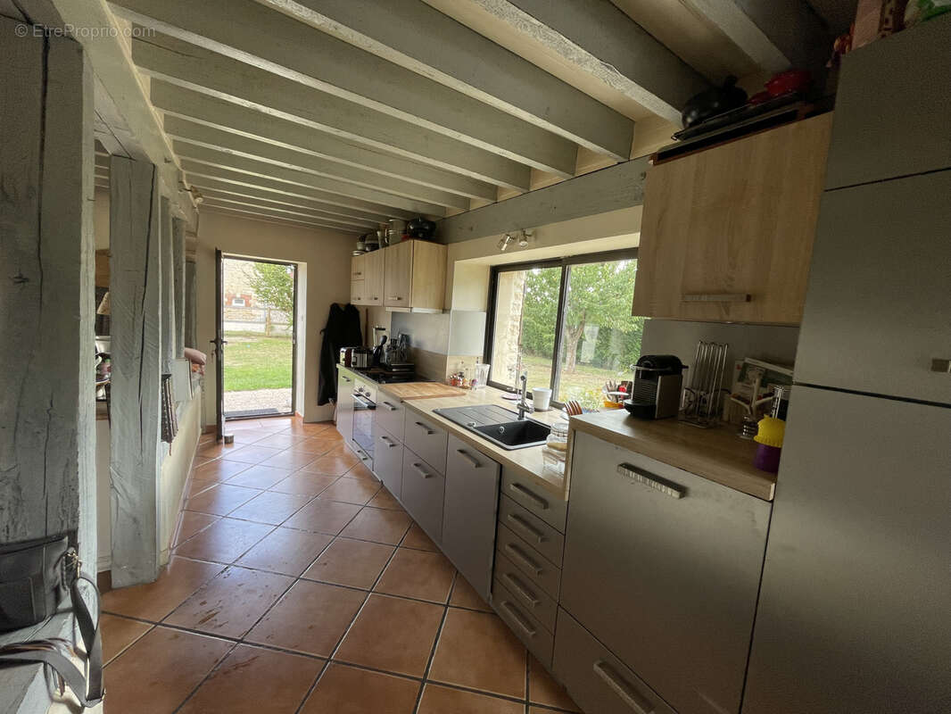 Maison à FONTAINE-LES-BASSETS