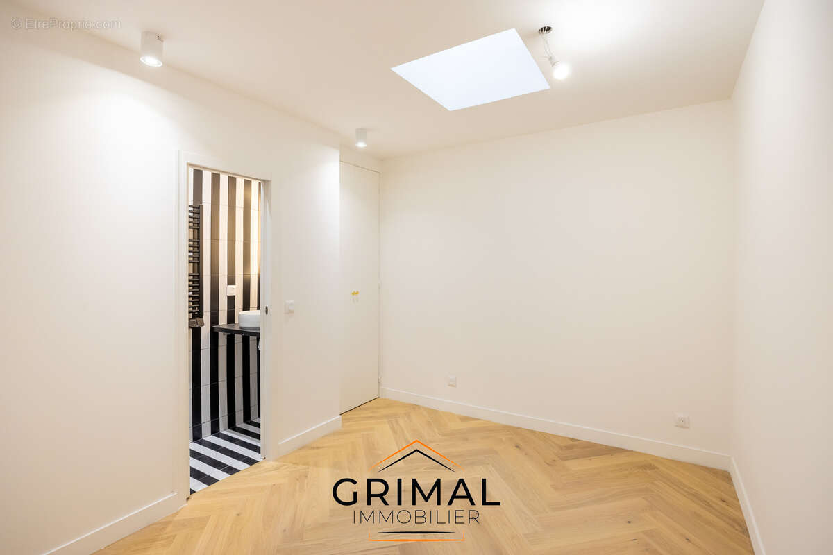 Appartement à MARSEILLE-1E