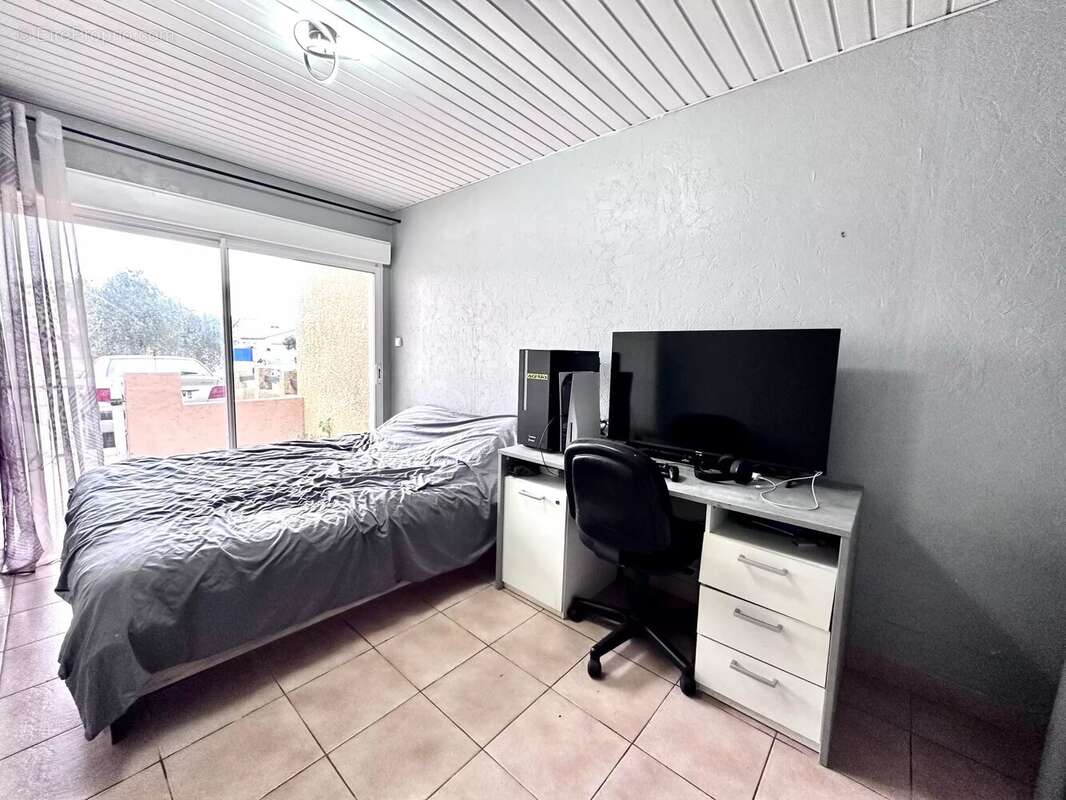 Maison à VILLELONGUE-DELS-MONTS