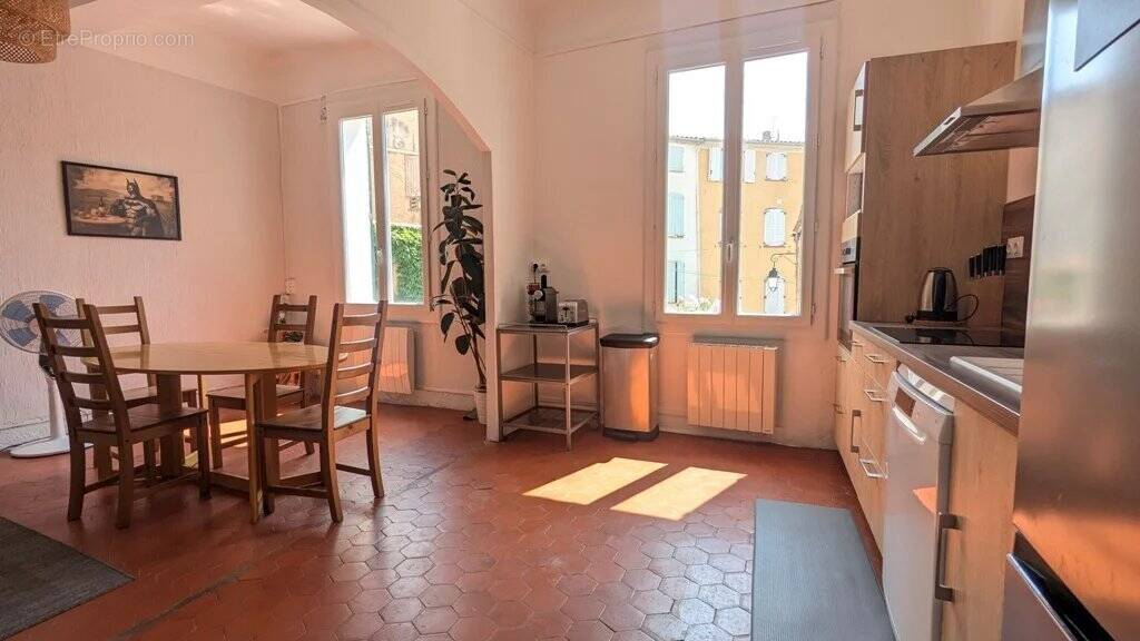 Appartement à COTIGNAC