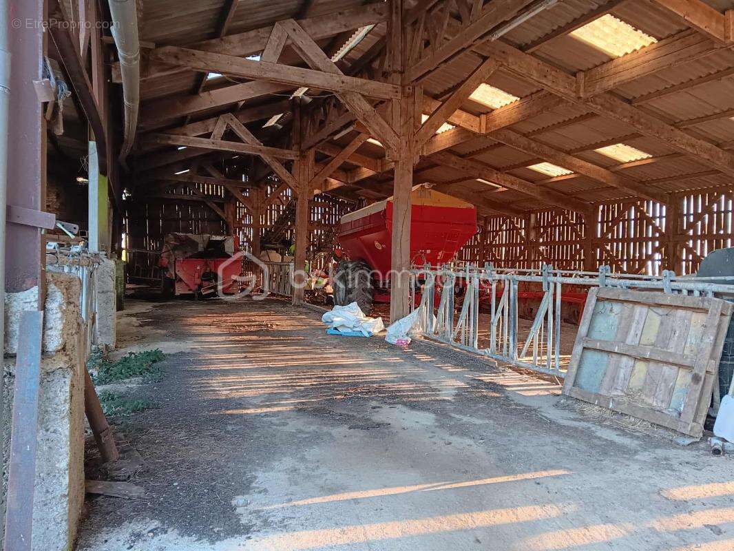 Terrain à POIX-TERRON